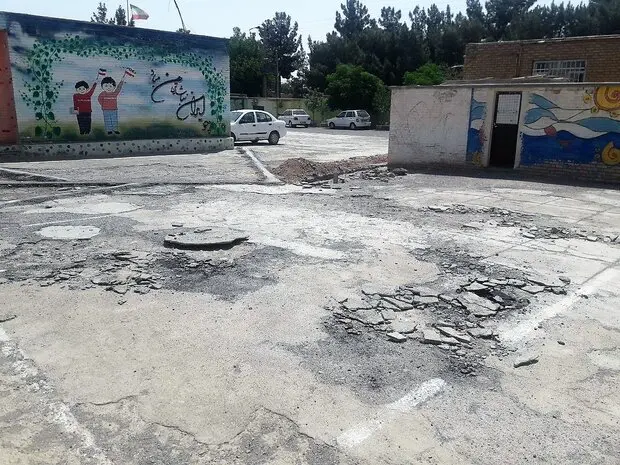 مدارسی که ۳ نسل را دیده اند/ مشق«فرسودگی»روی تخته سیاه