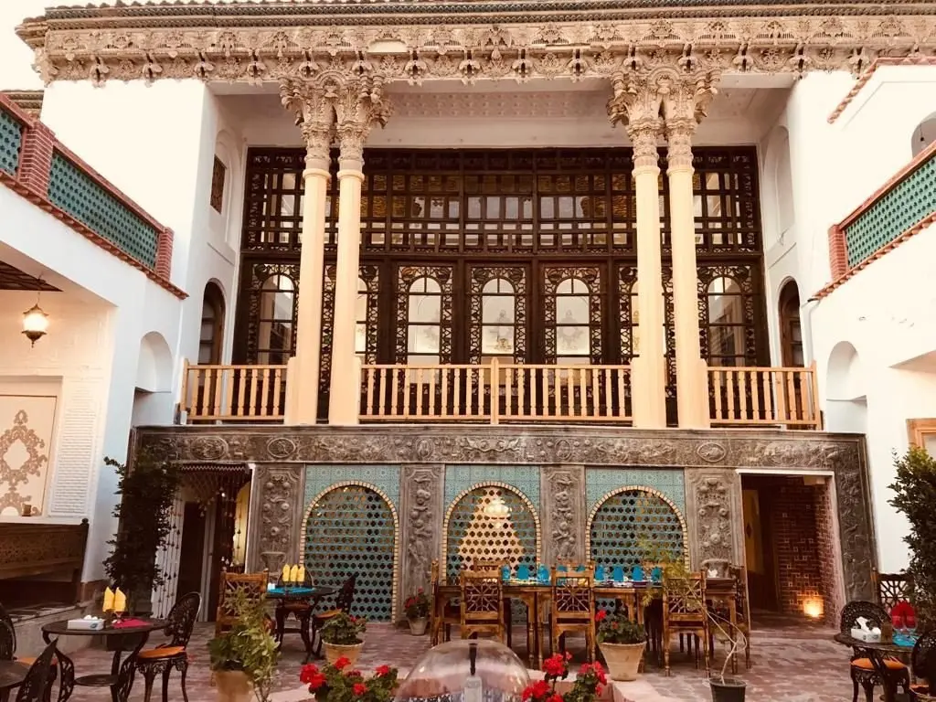قیمت رزرو هتل عباسی