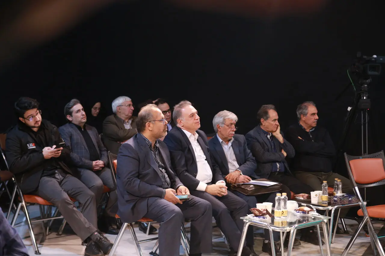 روایت‌های «تکتا» از شکوه صنعت نشر ایران؛ پردازش داده‌های بخش مجازی نمایشگاه کتاب تهران و اثبات یک حقیقت مورد غفلت