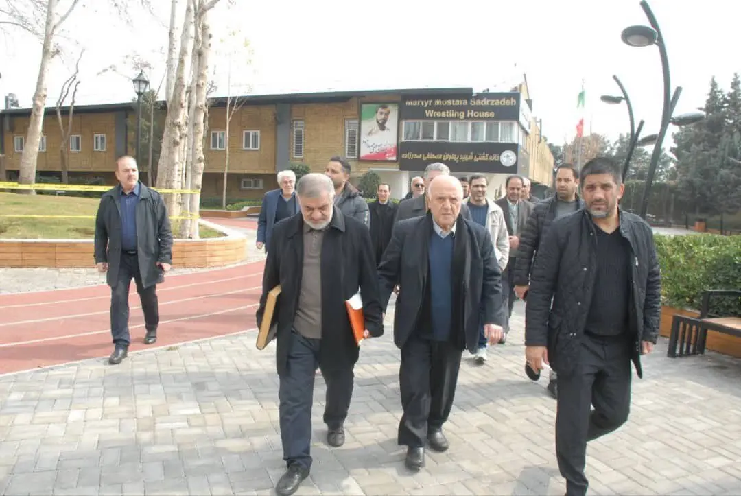 بازدیدی متفاوت از فدراسیون کشتی/ یک خسته نباشید جانانه به علیرضا دبیر