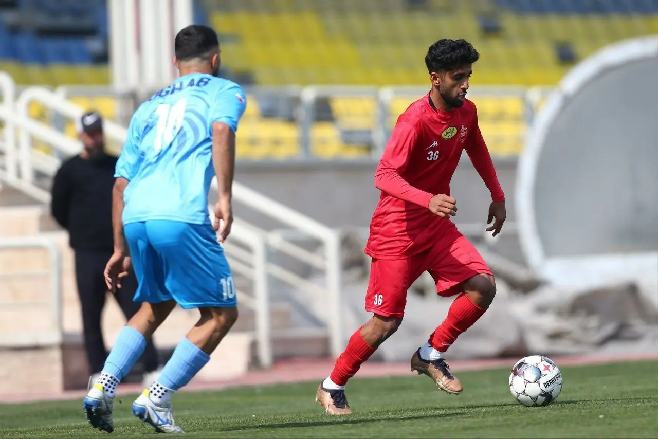 عکس‌| برتری پرسپولیس با گلزنی مهاجم جنجالی