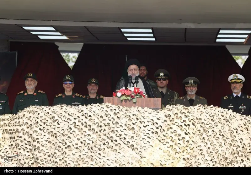کدام فرماندهان بلندپایه سپاه و ارتش در اولین رژه نظامی بعد از حمله به اسرائیل حضور داشتند؟ +تصاویر