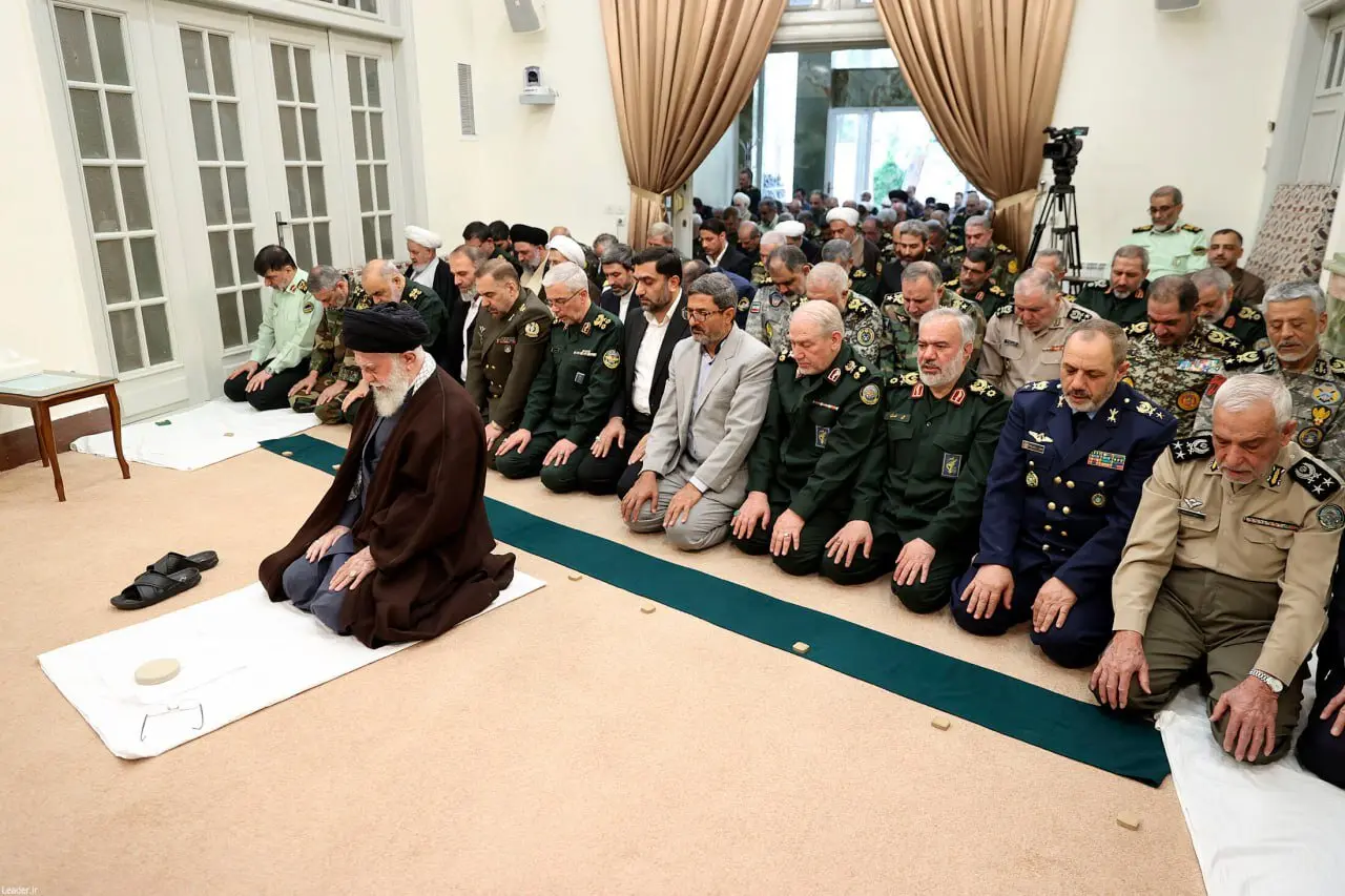 عکسی ویژه از دیدار امروز فرماندهان نظامی با رهبر انقلاب