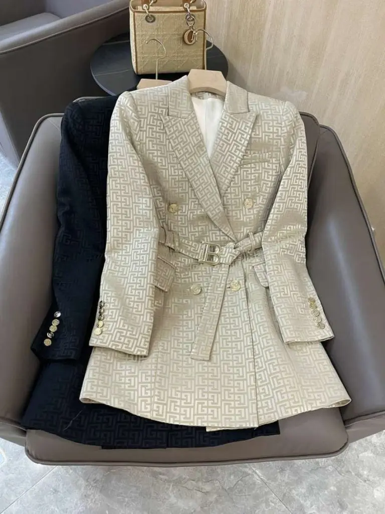 Katie coat model (10)