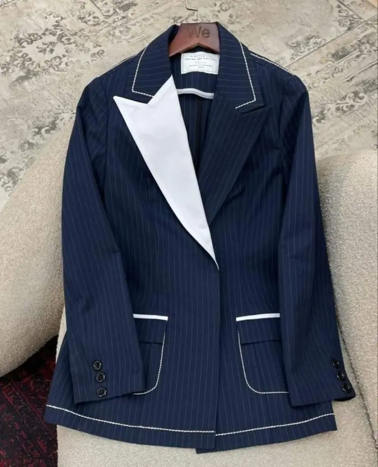 Katie coat model (7)