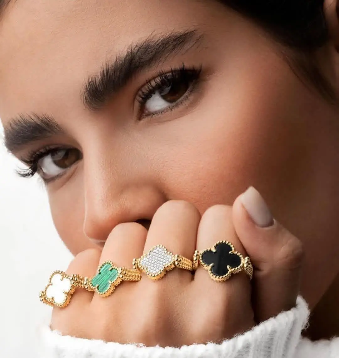 Gold ring model (47)