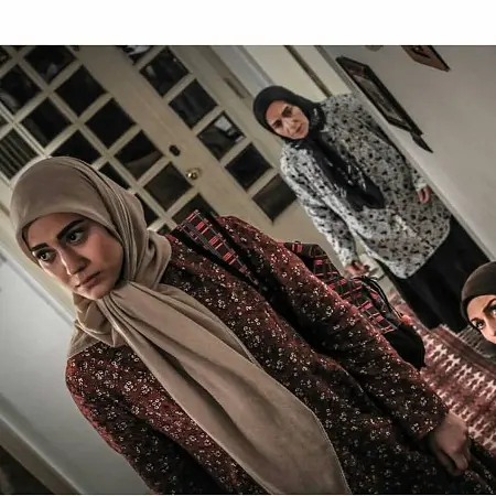 درسا بختیار در فیلم زیر پای مادر