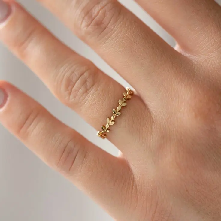 Gold ring model (9)