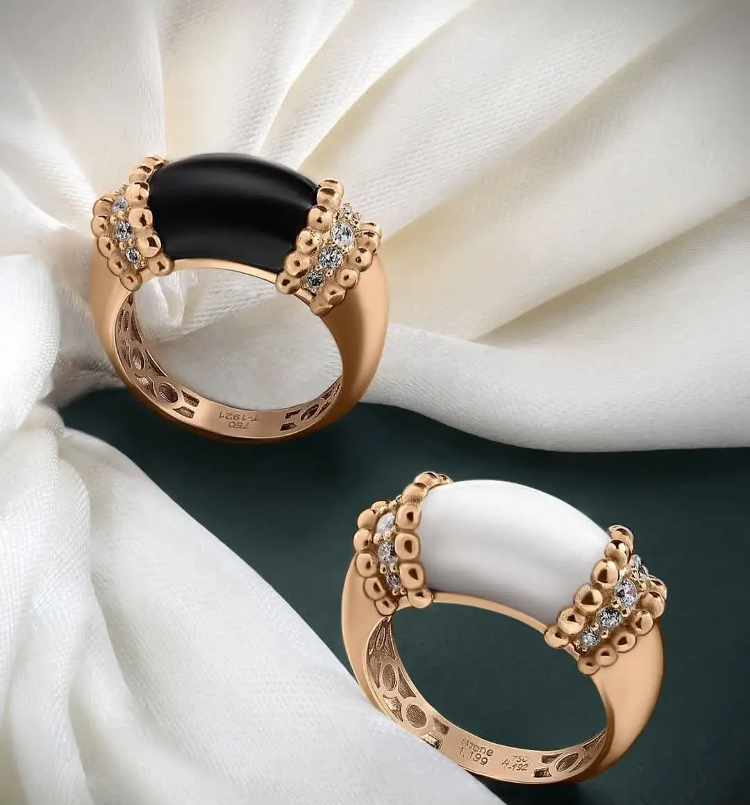 Gold ring model (48)