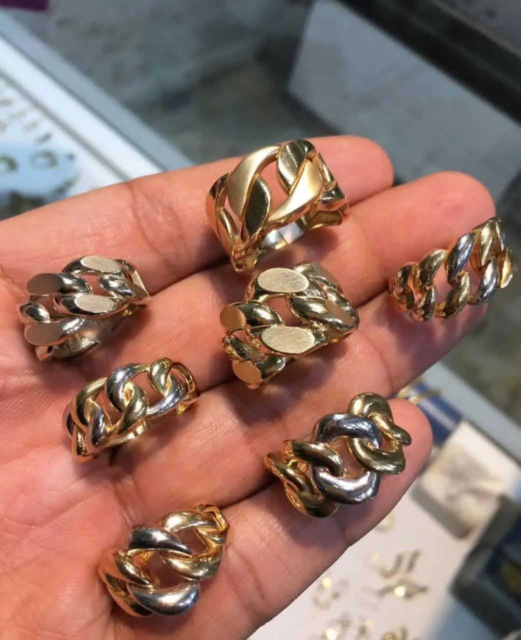 Gold ring model (36)