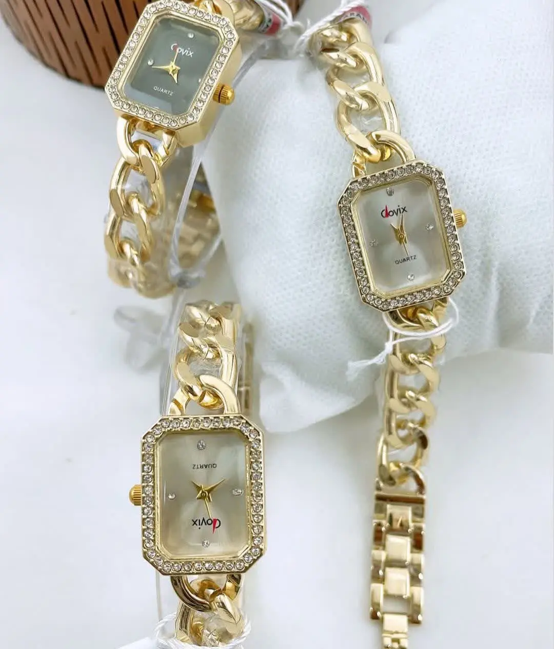 Women_s watch model (39)