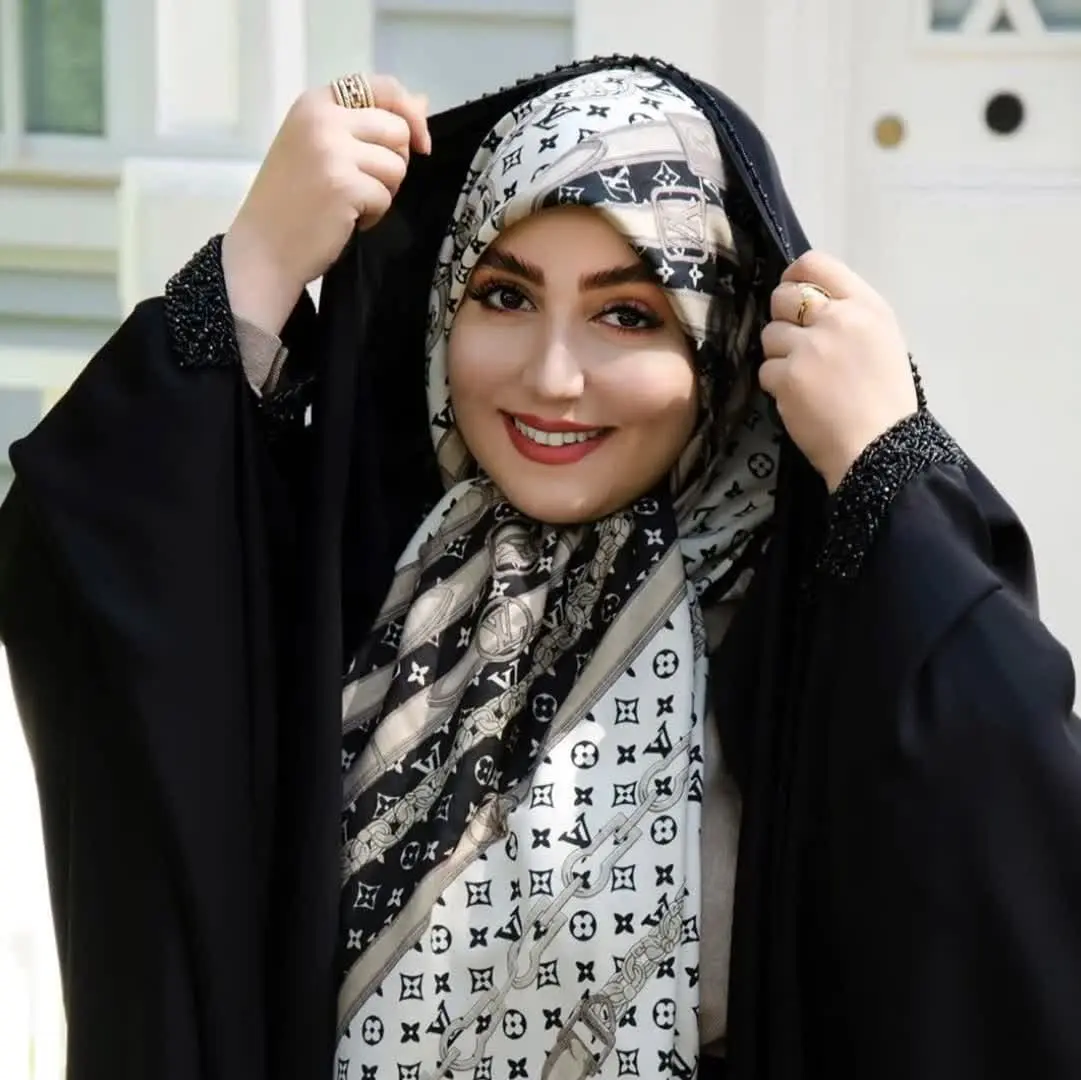 Girls_ scarf model (26)