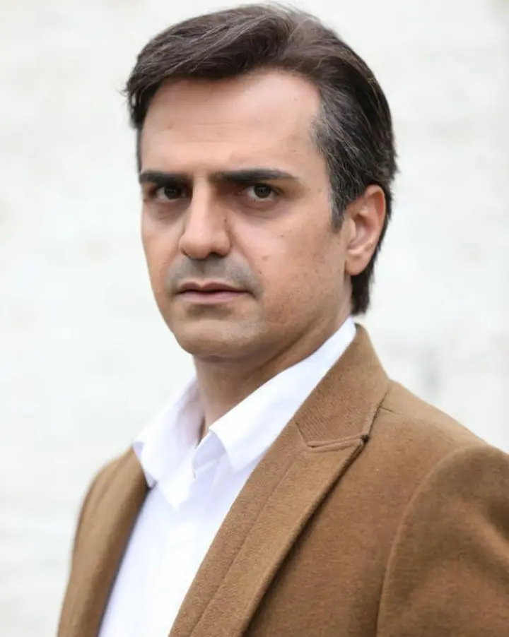 Alireza Ara (10)