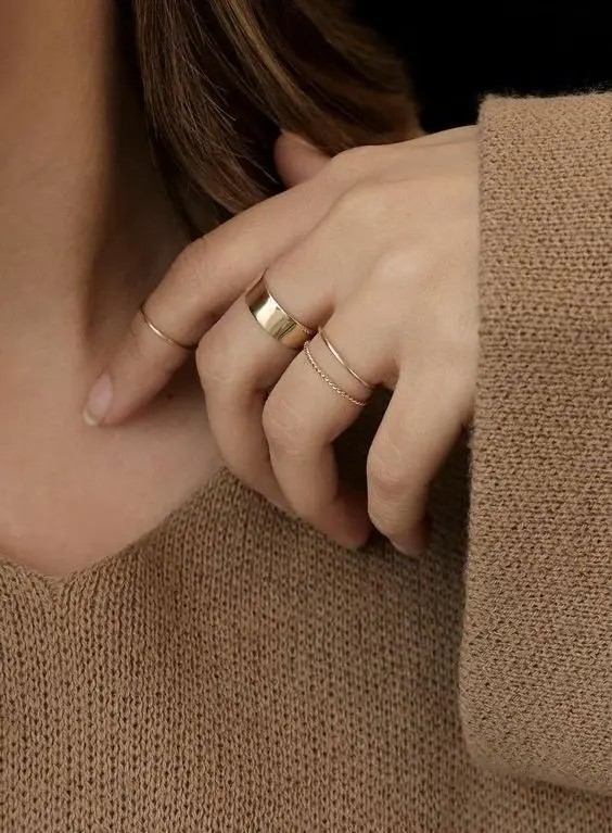 Gold ring model (13)