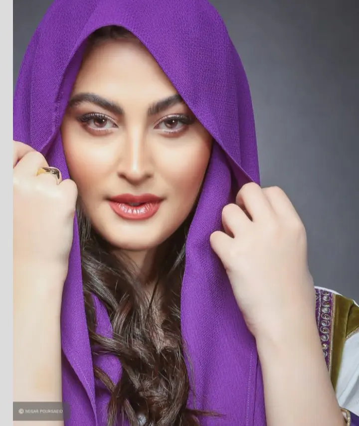 Maryam Momen (4)