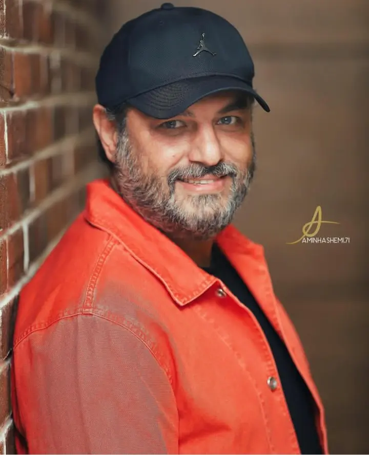 Sam Derakhshani (3)