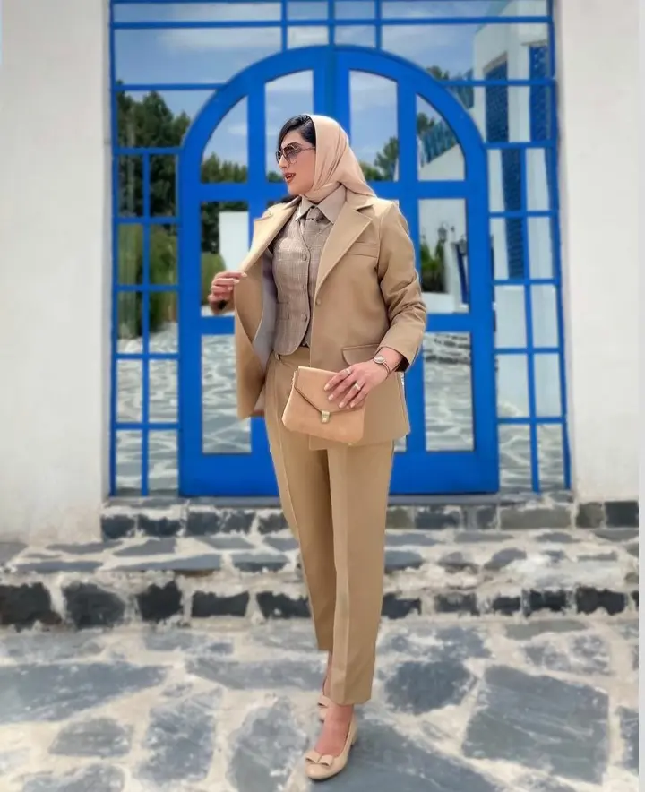 Girls suit (40)