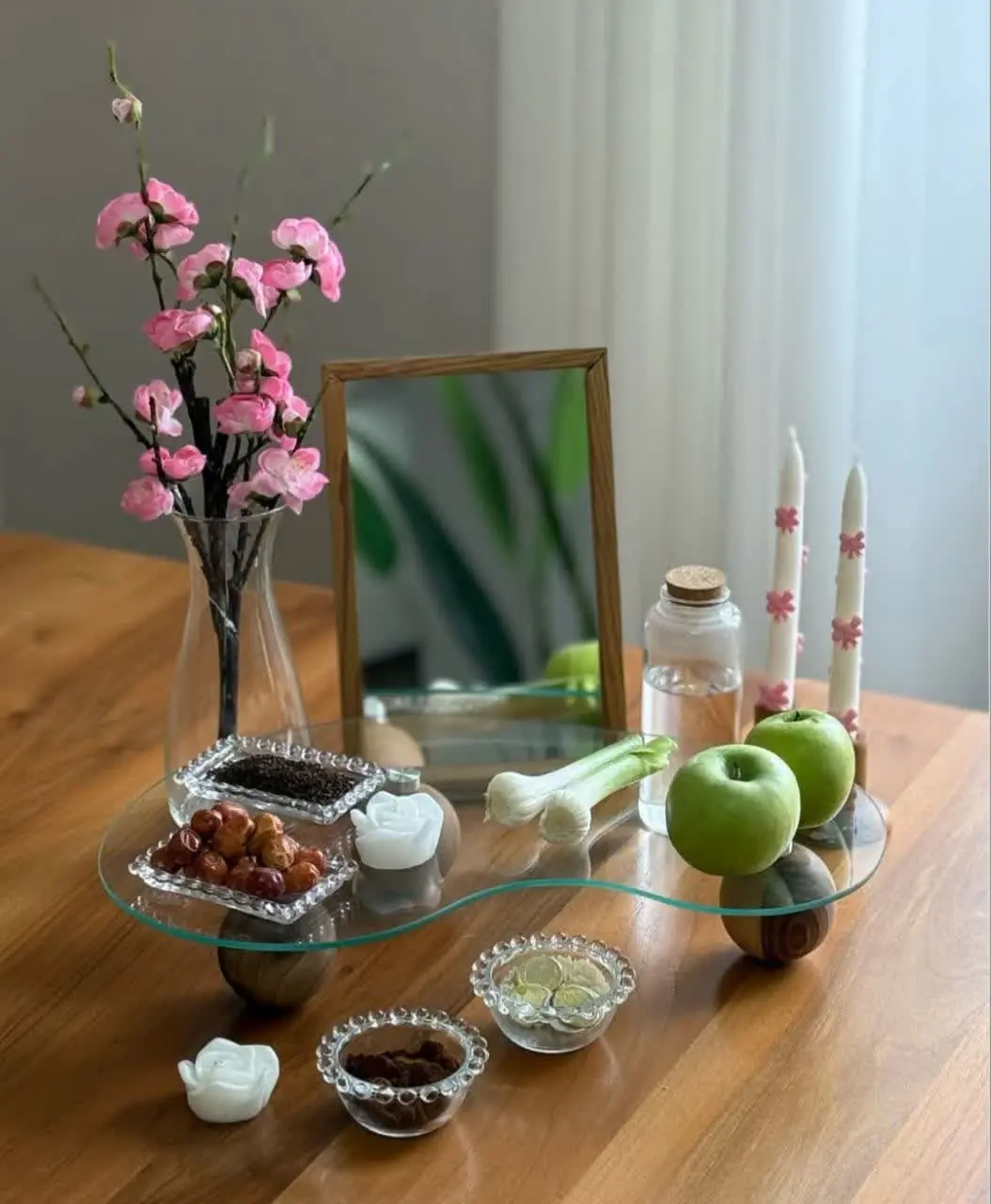 Haft Sin table (24)