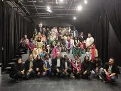 من آنم که رستم بود پهلوان