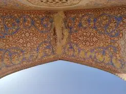 آسمان و بنا