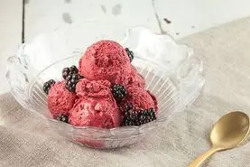 طرز تهیه بستنی شاتوت خانگی | با ثعلب و بدون ثعلب + فوت‌وفن خوشمزگی