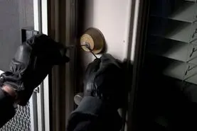 ۲ سارق منزل در اصفهان دستگیر شدند 