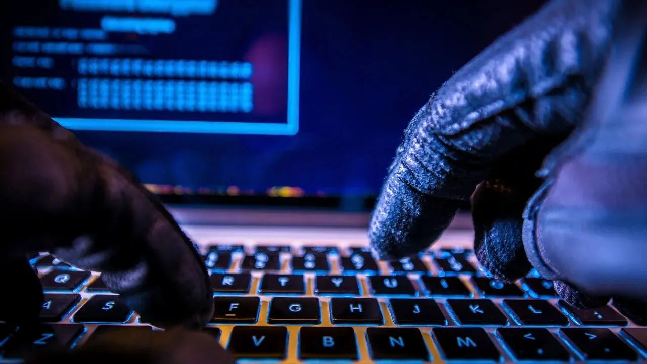 انهدام باند سرقت رمز ارز در اصفهان