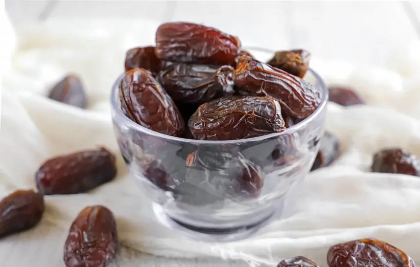 همه چیز درباره فواید و مضرات خرما؛ طبع خرما گرم است یا سرد؟