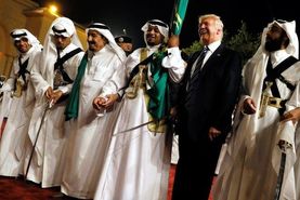 ترامپ یا پادشاه عربستان رقصید