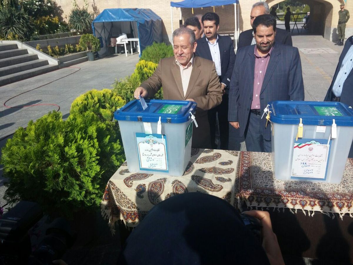 تقدیر استاندار از حضور حماسی مردم اصفهان در انتخابات