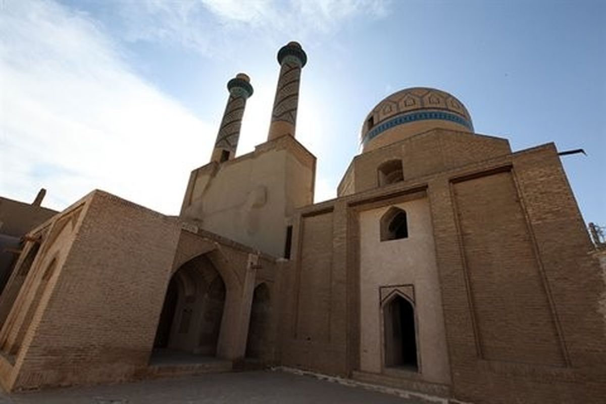 اجرای بزرگترین گردهمایی حفاظت میراث فرهنگی استان اصفهان در کویر