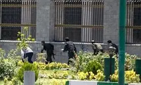 همه خبرنگاران هنگام خروج از مجلس چک شدند