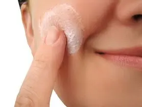 ابتلا به سرطان های پوست از آثار بلند مدت تابش اشعه های خورشیدی است