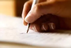 غمنامه ای برای یک شادی سراینده