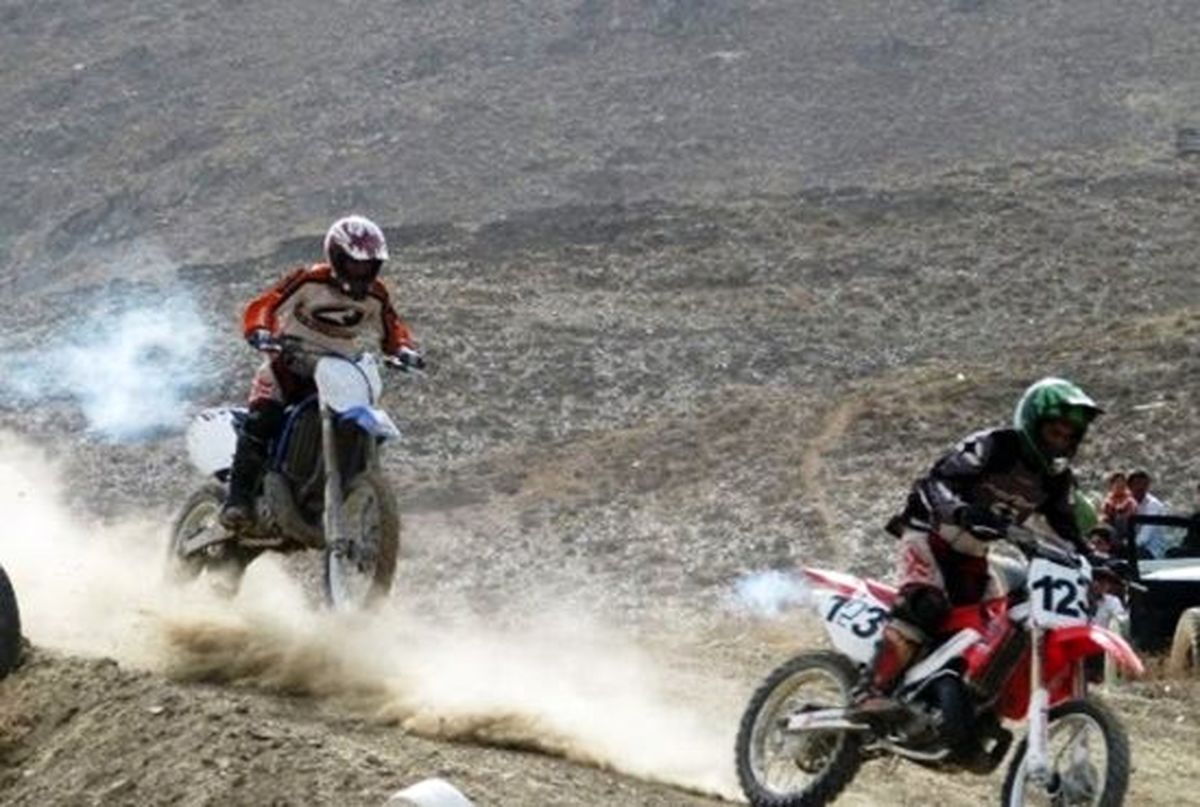 جدال برترین موتورکراس های اصفهان برای رسیدن به مسابقات کشوری