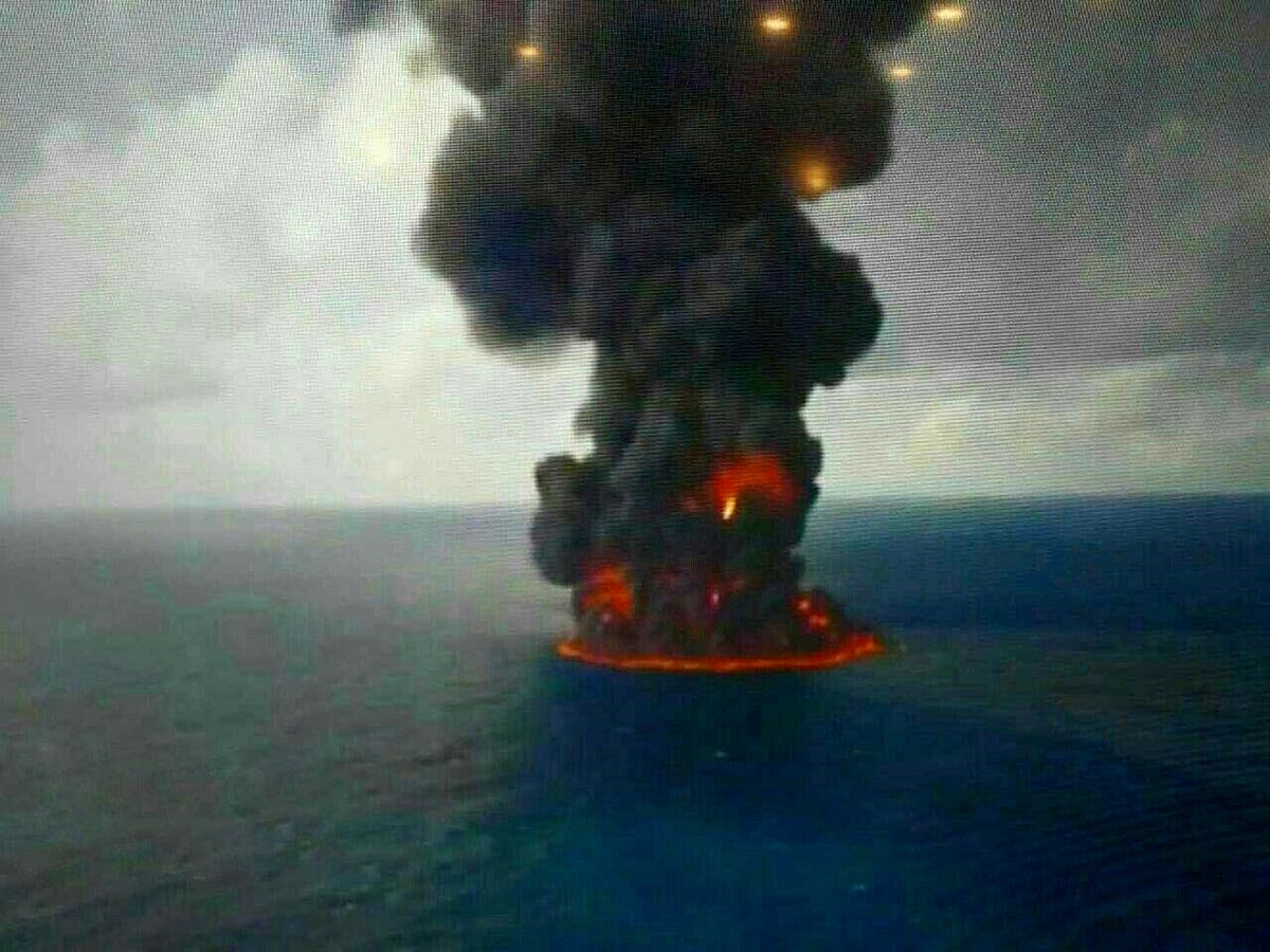 تصویری از آخرین وضعیت نفتکش سانچی