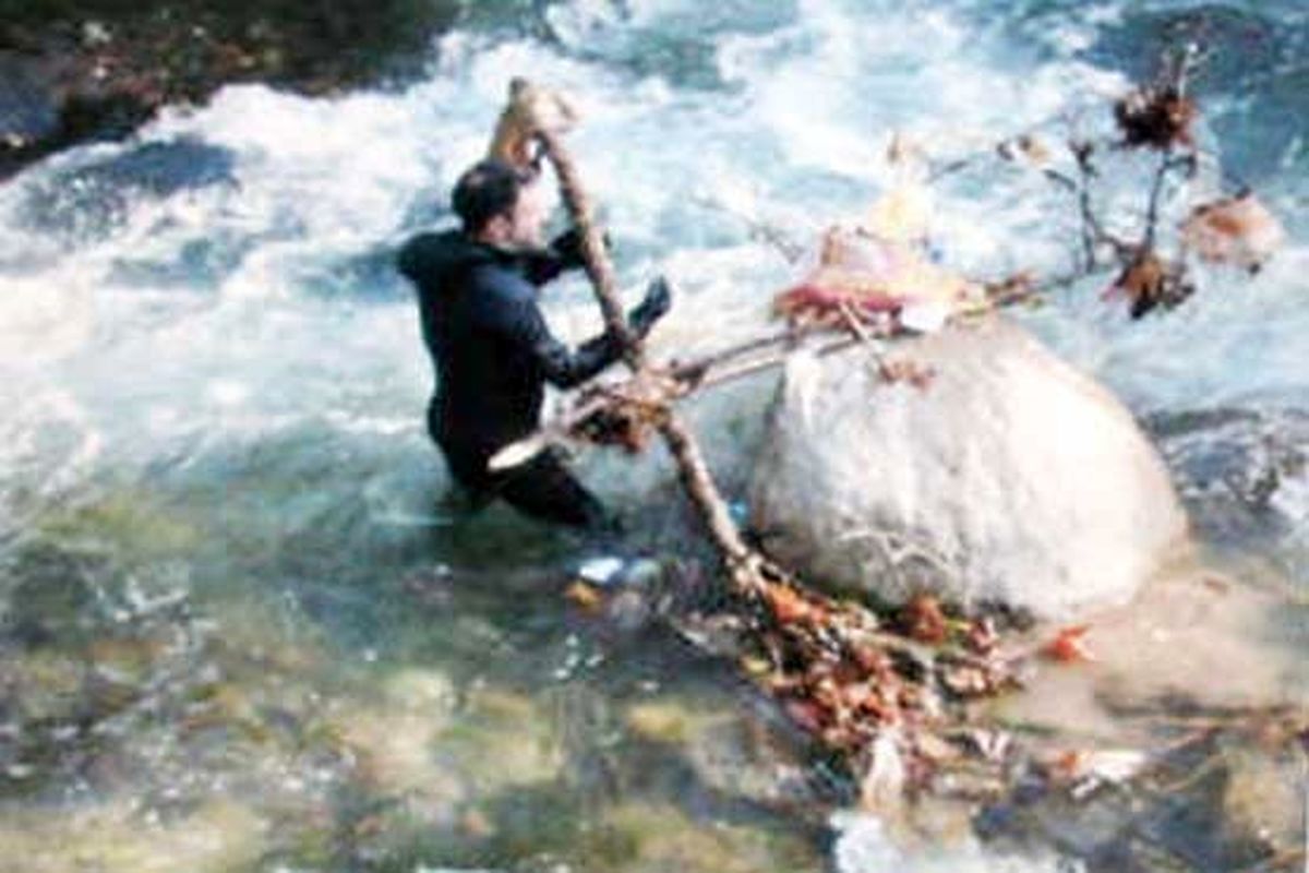 ﻿ ماجرای مرموز کشف جسد 3عضو خانواده در رودخانه چالوس