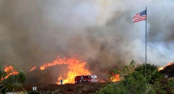 لس‌آنجلس همچنان در آتش می‌سوزد
