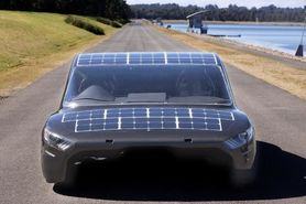 خودروی مجهز به ۲۸۴ سلول خورشیدی