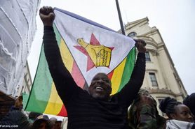 جشن سقوط موگابه در زیمبابوه