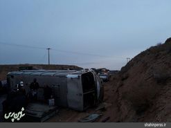 ۲۲ مصدوم در حادثه واژگونی اتوبوس در جاده اصفهان-قم
