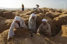 کشف مومیایی با ماسک طلایی در مصر