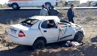 4 کشته و زخمی در واژگونی خودروی در نائین