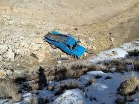 ۲ مصدوم در حادثه ای سقوط خودروی نیسان در سمیرم