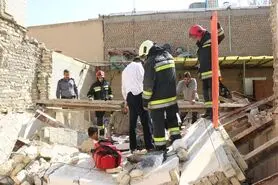 نجات معجزه آسای کارگر مدفون شده زیر آوار