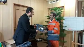 وقتی چک های حامل رفتگر شهر را وسوسه نکرد