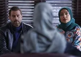 سریال غریبه سروش محمدزاده با بازی پژمان بازغی و حمید گودرزی