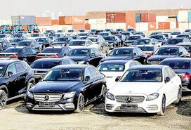 فروشنده 2 خودروی لوکس با اسناد جعلی لو رفت