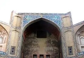 تخریب سردر بازار قیصریه صحت ندارد
