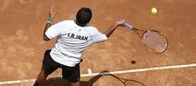 تنیسور ویتنامی آسیب دید تا نداف برنده میدان شود